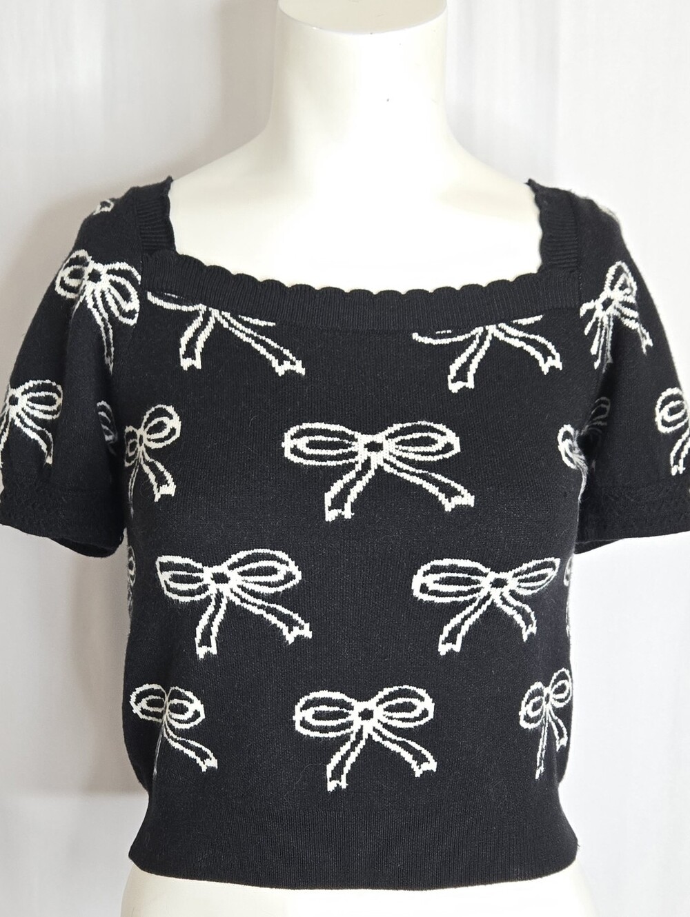 Willow & Wind Black & White Square Neck Knit Coquette Bow Sweater Top NWOT M